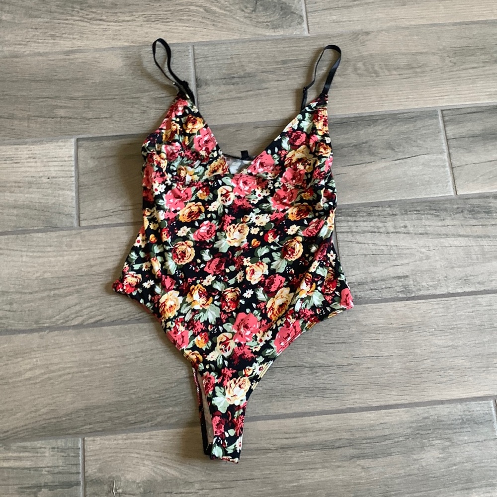 Chocolate USA floral bodysuit